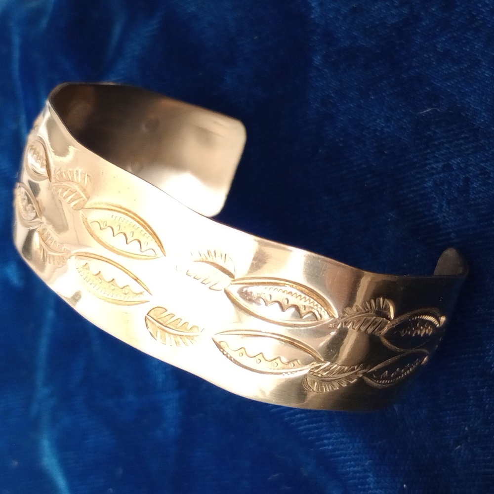 Brass Leaf Patterned Stamped Native American Cuff… - image 4